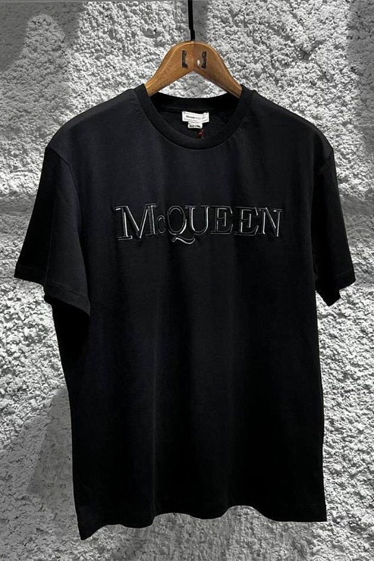 Чёрная оверсайз футболка Alexander McQueen embroidered logo