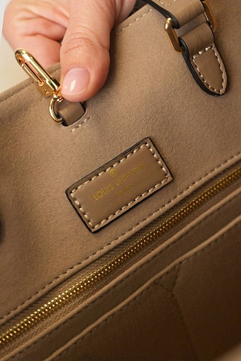 Кожаная Louis Vuitton Сумка Onthego GM 40x32 см - Beige   