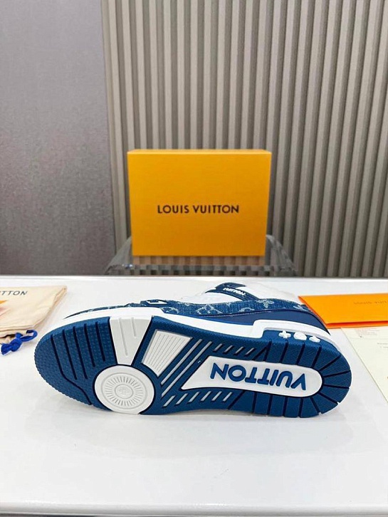Кожаные кроссовки с мехом Louis Vuitton Trainer Premium - White / Blue