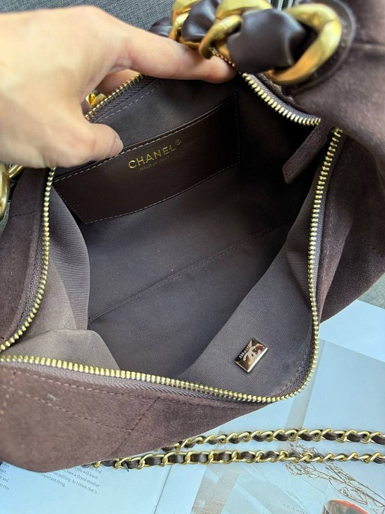 Замшевая сумка Chanel 29x21 см