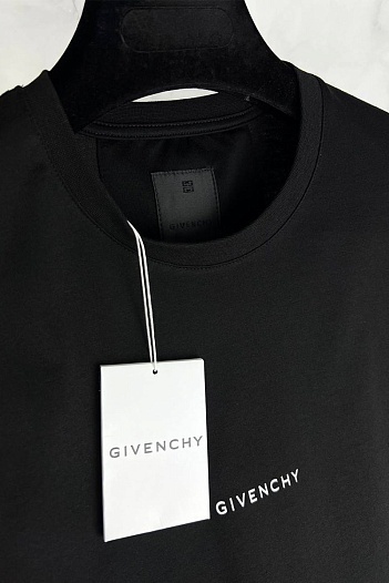 Футболка чёрного цвета Givenchy small logo   