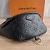 Кожаная сумка на пояс Louis Vuitton Monogram Embossed 28x14 см