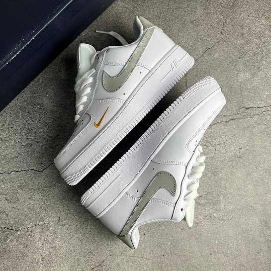 Кроссовки Nike Air Force 1 Mini Swoosh - Grey / Gold
