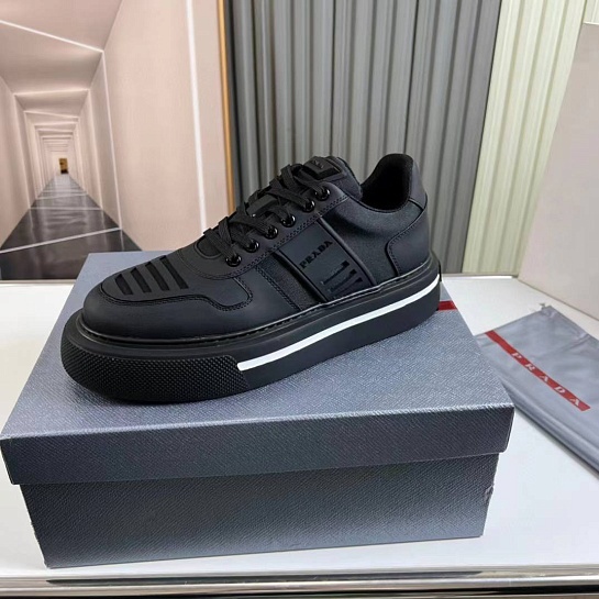 Мужские комбинированные кроссовки Prada