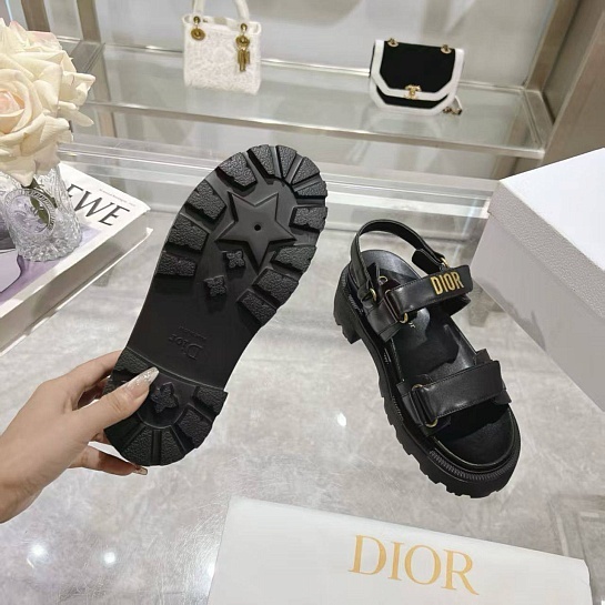 Чёрные женские кожаные сандалии Dior