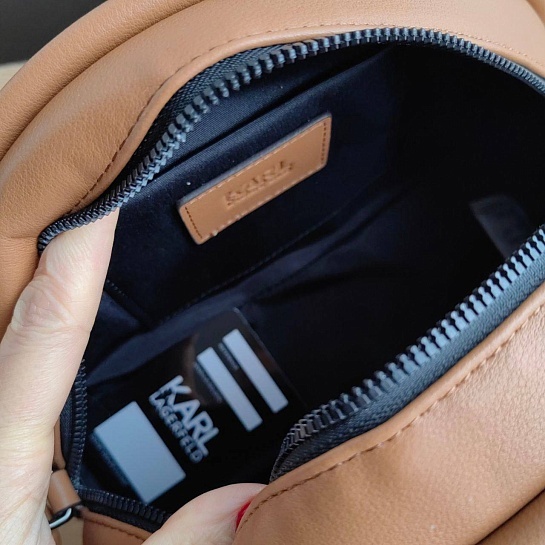 Кожаная сумка Karl Lagerfeld Half Moon 25x15 см