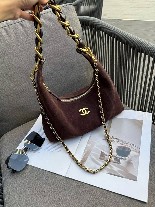 Замшевая сумка Chanel 29x21 см