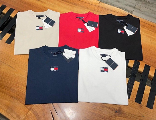 Футболка тёмно-синего цвета Tommy Hilfiger classic badge