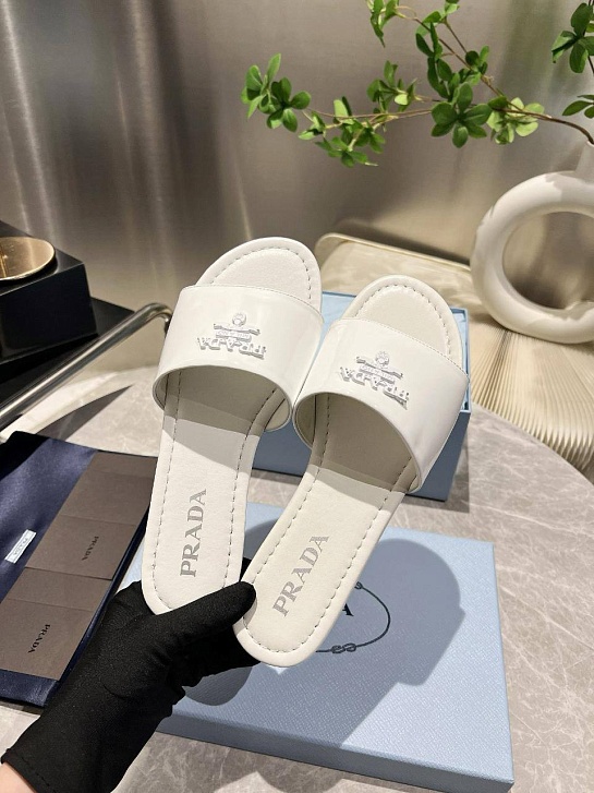 Женские кожаные шлёпанцы Prada Premium - White