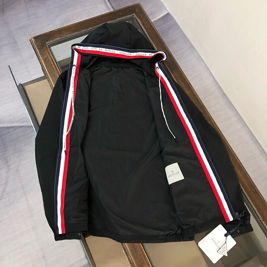 Чёрная ветровка Moncler Carles logo-patch   