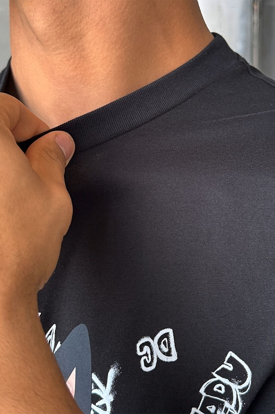 Чёрная оверсайз футболка Dsquared2 graffiti-print