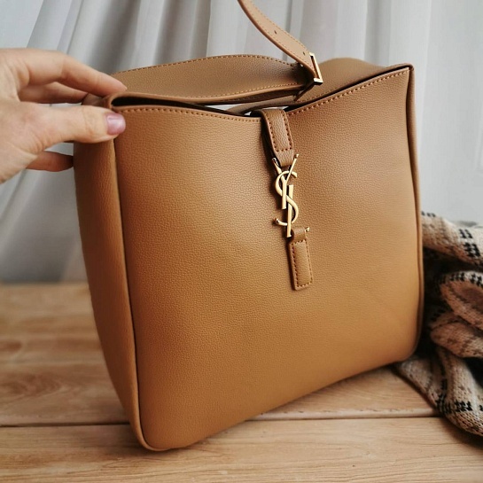 Женская сумка Yves Saint Laurent Le 5 a 7 Supple 28x24 см - Brown