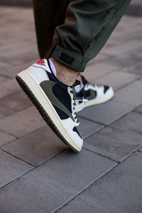 Кроссовки Travis Scott x Nike Air Jordan 1 Low OG "Olive" Premium