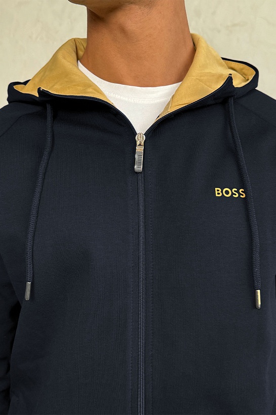 Мужской тёмно-синий костюм Hugo Boss
