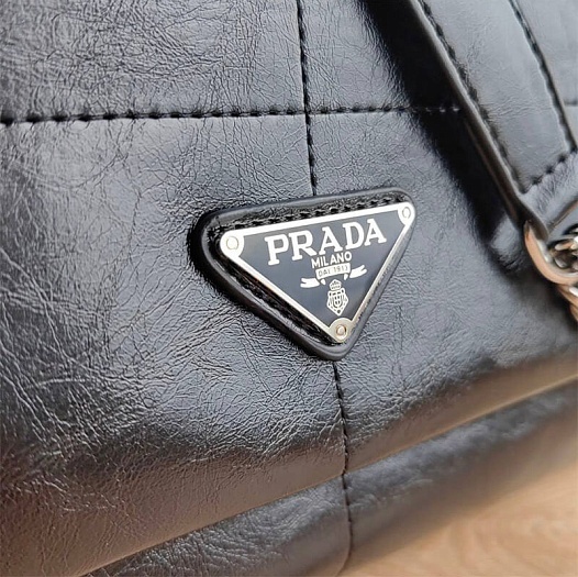 Кожаная сумка Prada 33x20 см   