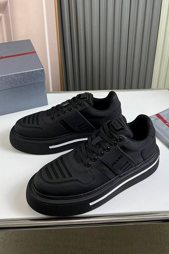 Мужские комбинированные кроссовки Prada