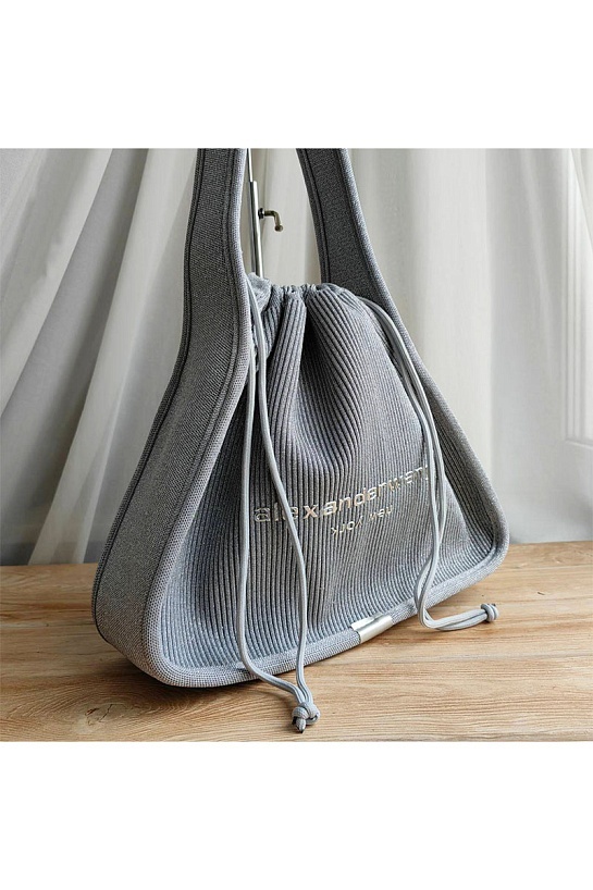 Женская серая сумка Alexander Wang Ryan ribbed-knit 26x20 см