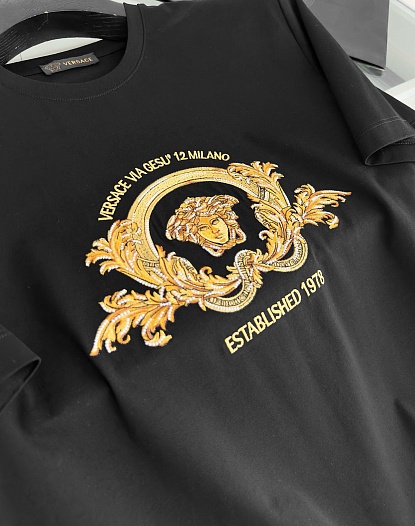 Чёрная футболка Versace Coupe Blason embroidered   
