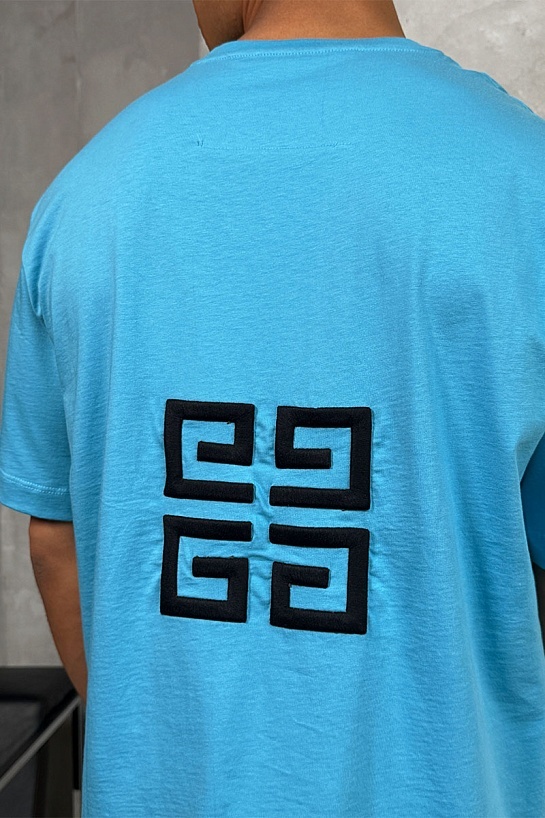 Голубая оверсайз футболка Givenchy embossed logo