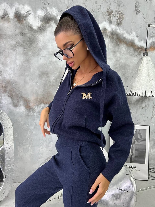 Женский cиний костюм Max Mara