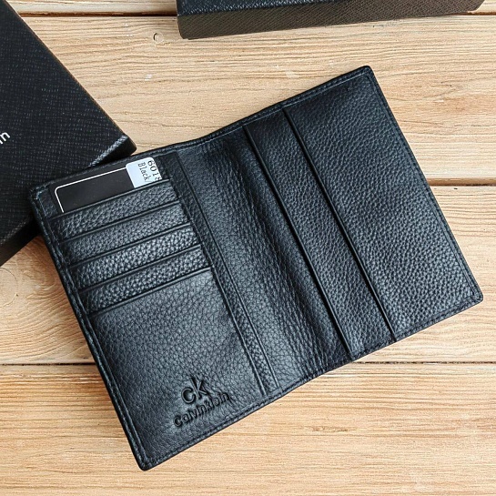 Кожаная обложка для паспорта Calvin Klein