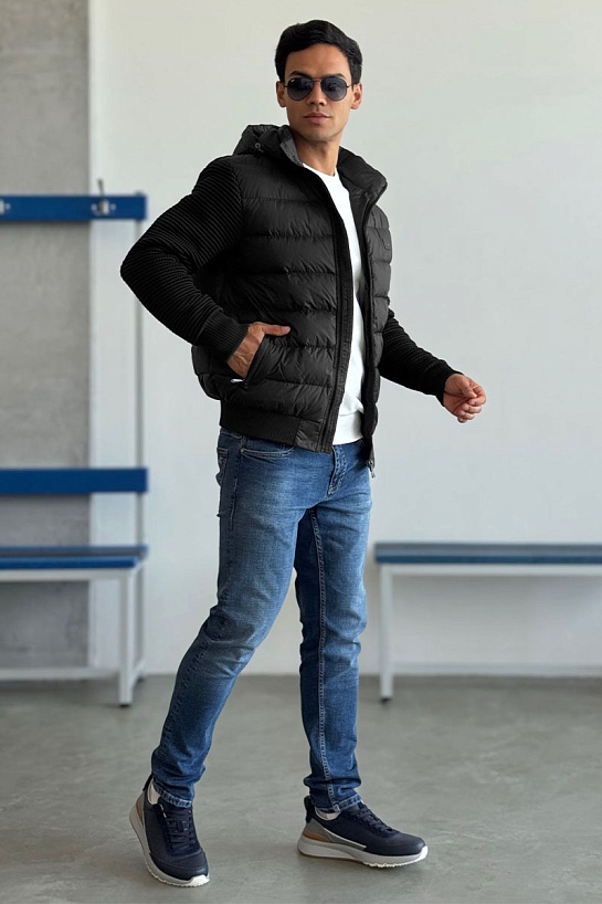 Чёрная куртка Hugo Boss с вязаными рукавами