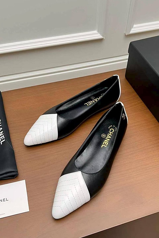 Женские кожаные балетки чёрного цвета Chanel premium