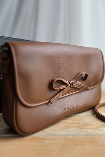 Кожаная сумка Balenciaga 33x23 см   