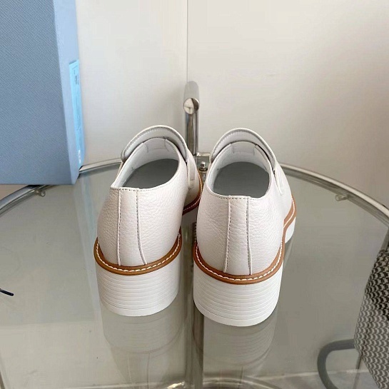 Женские кожаные лоферы Prada Premium - White