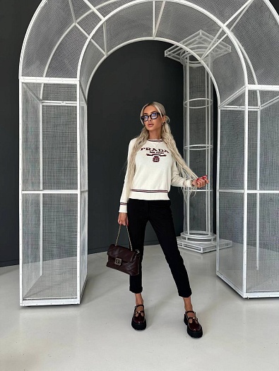 Женский белый свитер Prada   