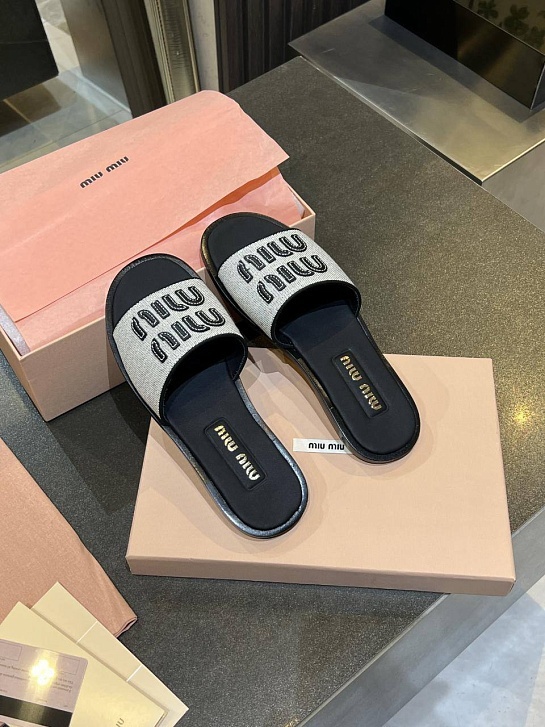 Женские кожаные шлёпанцы MIU MIU Premium - Black