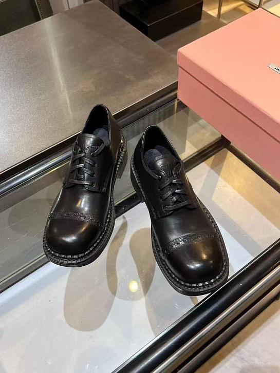 Женские кожаные ботинки дерби MIU MIU