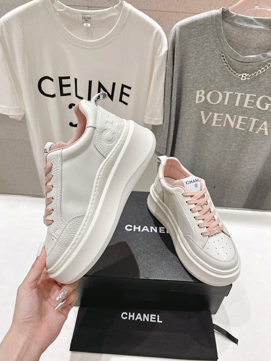 Женские кожаные кроссовки Chanel