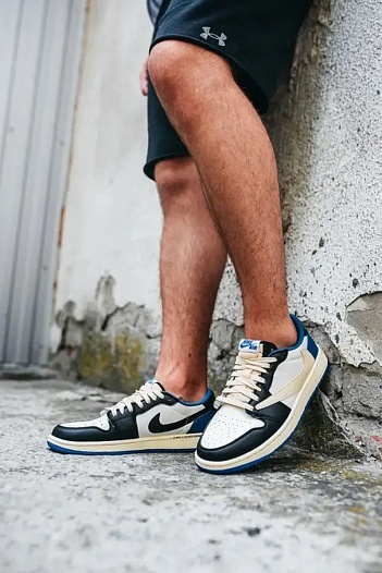 Кроссовки Travis Scott x Fragment x Nike Air Jordan 1 Low Premium   