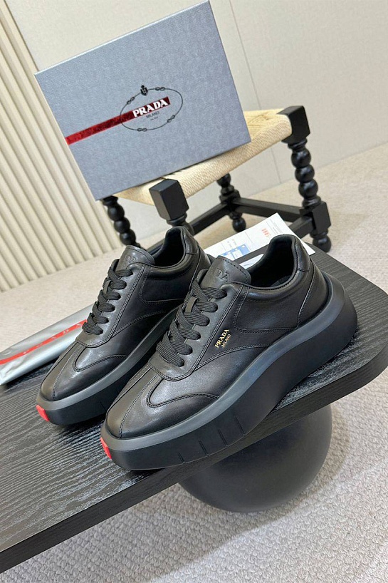 Мужские кожаные кроссовки Prada