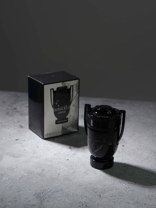 Парфюмерная вода Paco Rabanne Invictus Onyx Collector Edition (100 мл)