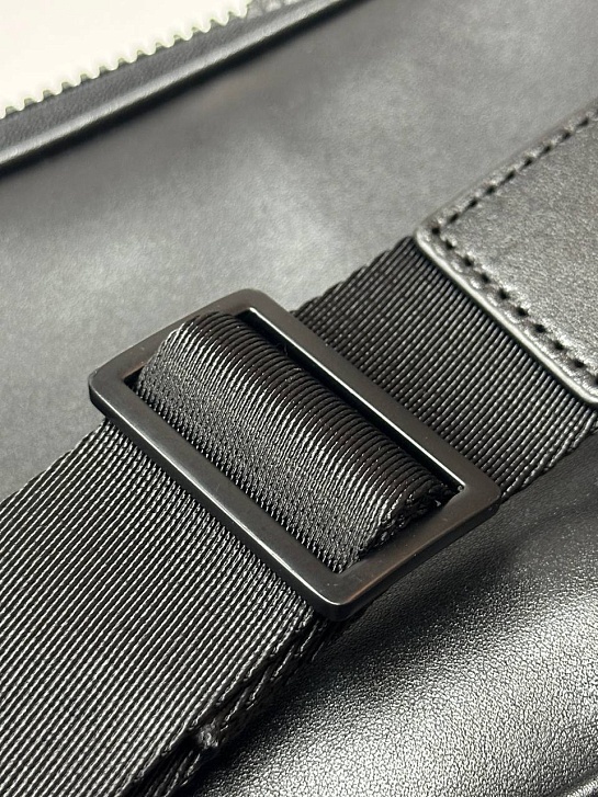 Кожаная сумка Montblanc Extreme 3.0 Sling Premium 29.5x17x6 см