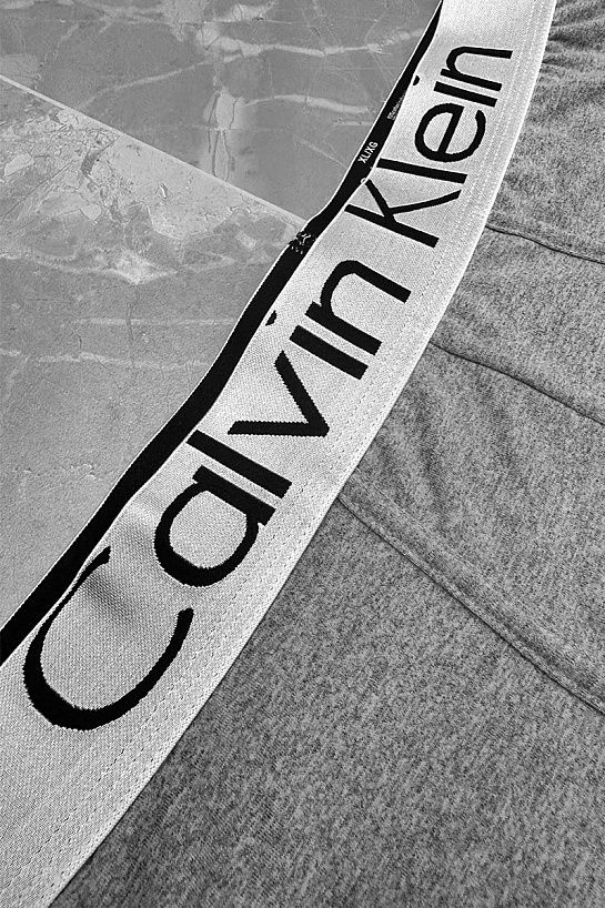 Мужское нижнее бельё Calvin Klein серого цвета