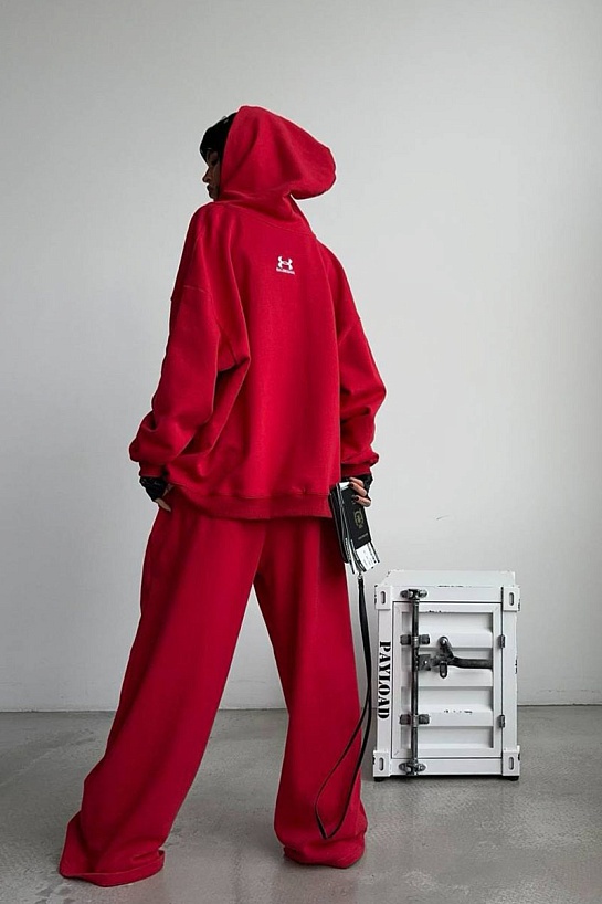 Женский костюм Balenciaga красного цвета