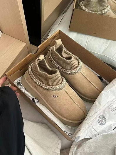 Женские ботинки UGG Classic Mini Cresent - Beige   