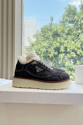 Женские замшевые кроссовки с мехом Prada Premium - Grey   