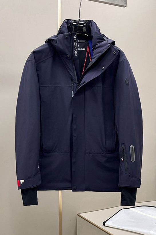 Пуховик синего цвета Moncler Grenoble