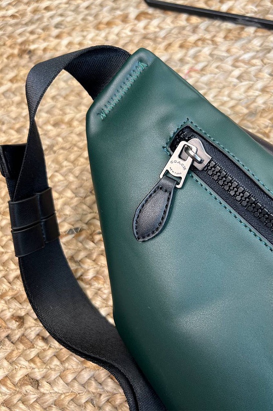Кожаная сумка на пояс Coach Track - Green