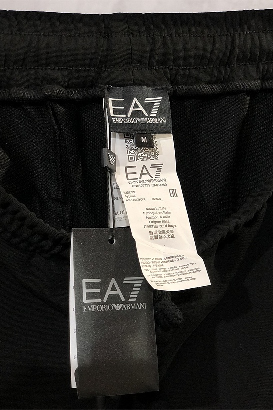 Мужские чёрные шорты Emporio Armani 7