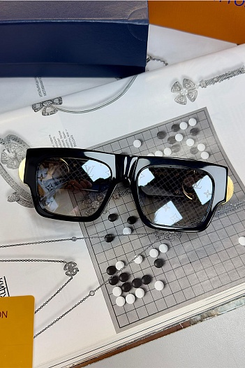 Солнцезащитные очки Louis Vuitton Link Square   