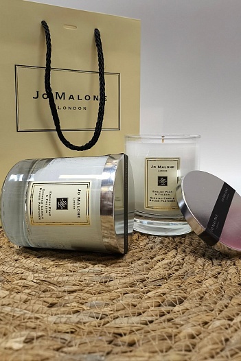Ароматическая свеча Jo Malone London English Pear & Freesia (200 гр)   