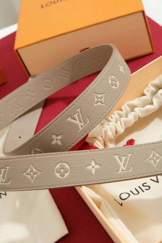 Бежевый кожаный ремень Louis Vuitton