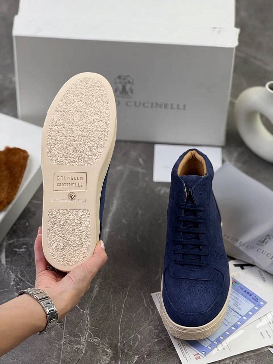 Замшевые кроссовки с меховой стелькой Brunello Cucinelli