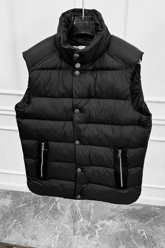 Чёрный жилет Moncler Herniaire logo-patch