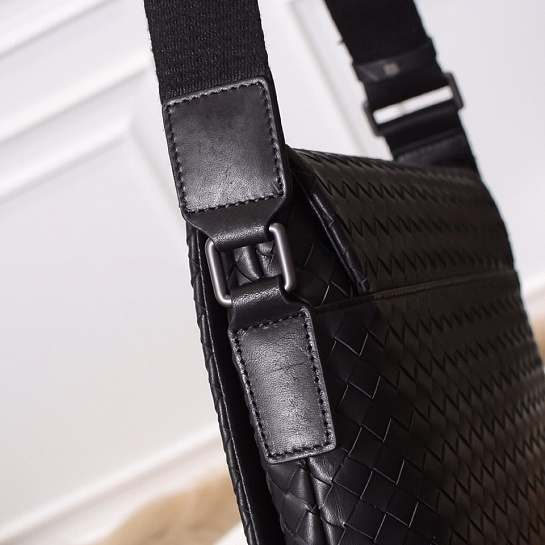 Кожаная сумка Bottega Veneta Premium 30x30x5.5 см